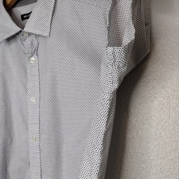 Michael Kors Men's Micro Polkadot Classic Fit Short Sleeve Button Down Shirt - Picture 8 of 13
